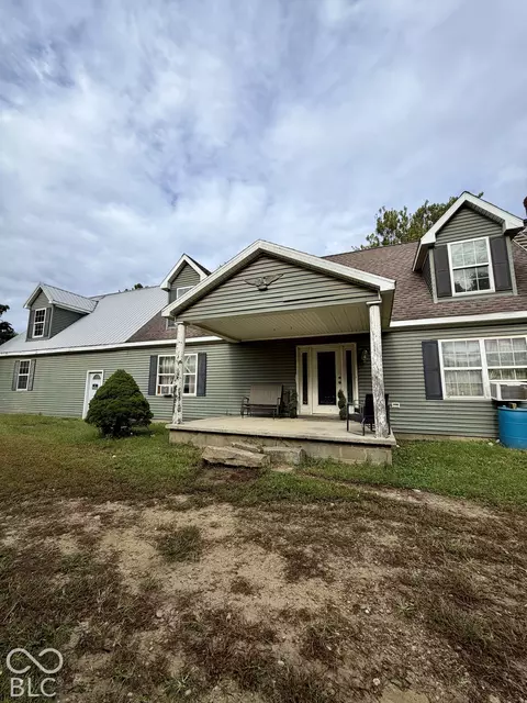 102 S 3rd St, Williamsport, IN 47993