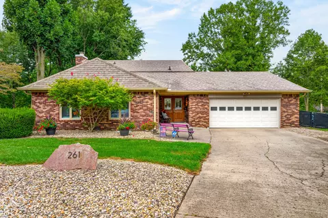 261 Oakwood, Greenwood, IN 46142