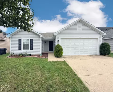 823 Tall Timber Dr, Greenwood, IN 46143