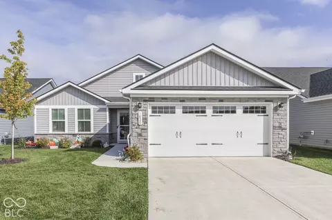 1020 Green Valley Dr, Lebanon, IN 46052