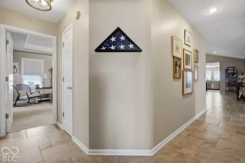 Entry Way - 3739 Imperial Dr E, Columbus, IN 47203 photo 6 of 7
