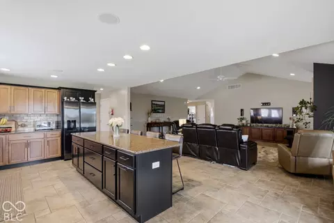 Kitchen - 3739 Imperial Dr E, Columbus, IN 47203 photo 10 of 12