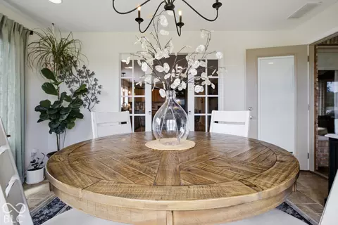 Dining - 3739 Imperial Dr E, Columbus, IN 47203 photo 5 of 5