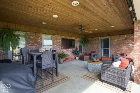 Exterior - 3739 Imperial Dr E, Columbus, IN 47203 photo 7 of 14