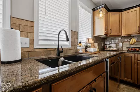 Kitchen - 3739 Imperial Dr E, Columbus, IN 47203 photo 11 of 12