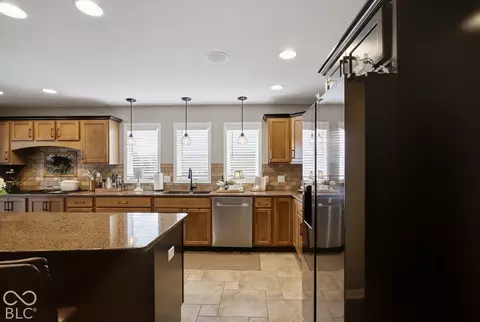 Kitchen - 3739 Imperial Dr E, Columbus, IN 47203 photo 3 of 12