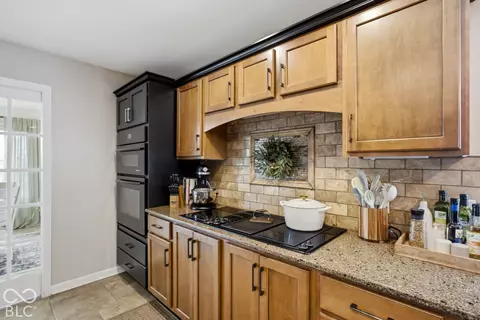 Kitchen - 3739 Imperial Dr E, Columbus, IN 47203 photo 6 of 12