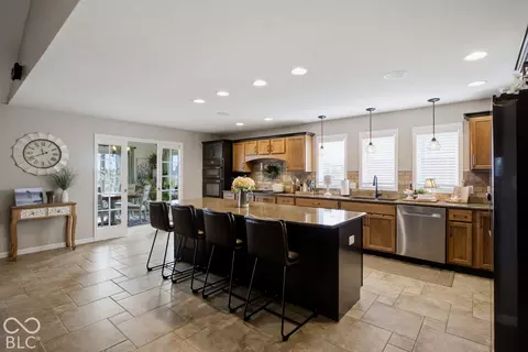 Kitchen - 3739 Imperial Dr E, Columbus, IN 47203 photo 2 of 12