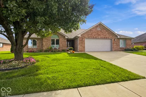 Exterior - 3739 Imperial Dr E, Columbus, IN 47203 photo 3 of 14