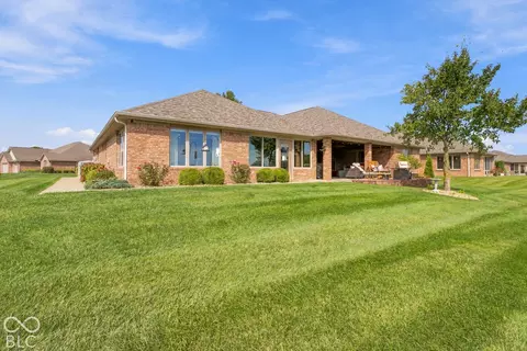 Exterior - 3739 Imperial Dr E, Columbus, IN 47203 photo 13 of 14