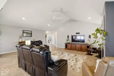 Living - 3739 Imperial Dr E, Columbus, IN 47203 photo 5 of 7
