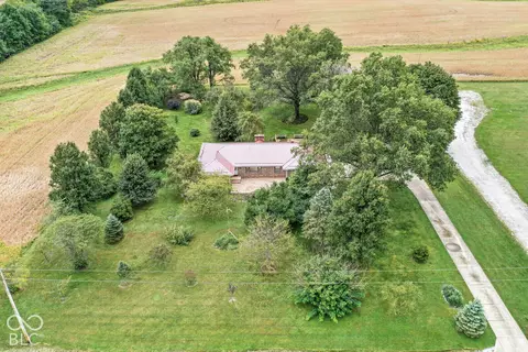 12765 Walters Rd, Martinsville, IN 46151