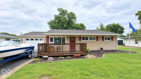 4051 Standish Dr, Indianapolis, IN 46221