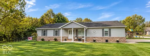900 Golden Ct, Greencastle, IN 46135
