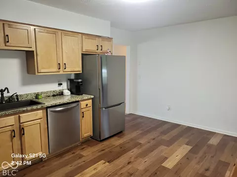 Kitchen - 3451 E 850 S, Columbus, IN 47201 photo 4 of 4