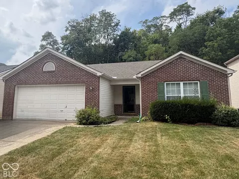 8522 Smithfield Ln, Indianapolis, IN 46237