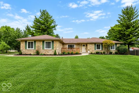 906 S Haven Rd, Greenwood, IN 46143