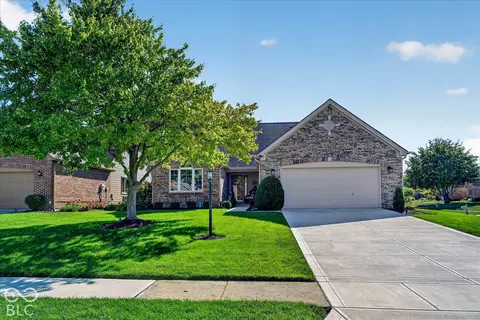 7251 River Glen Dr, Fishers, IN 46038