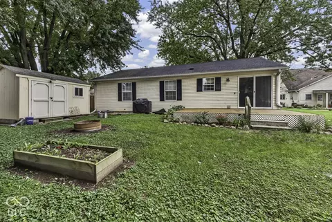 Exterior - 415 3rd St, Wilkinson, IN 46186 photo 4 of 5
