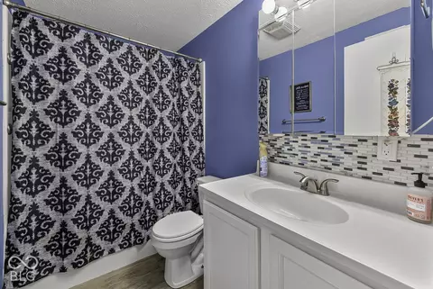 Bath - 415 3rd St, Wilkinson, IN 46186 photo 1 of 2
