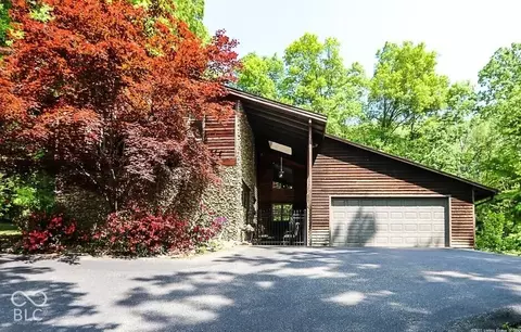 1018 Wildwood Ln, New Albany, IN 47150