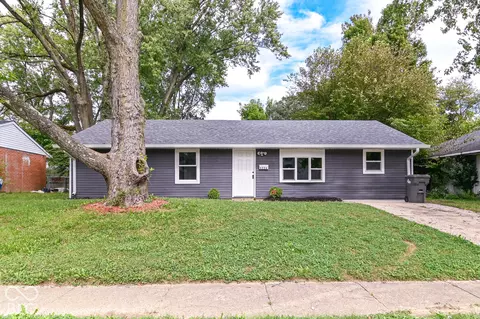 9226 Rochelle Dr, Indianapolis, IN 46235