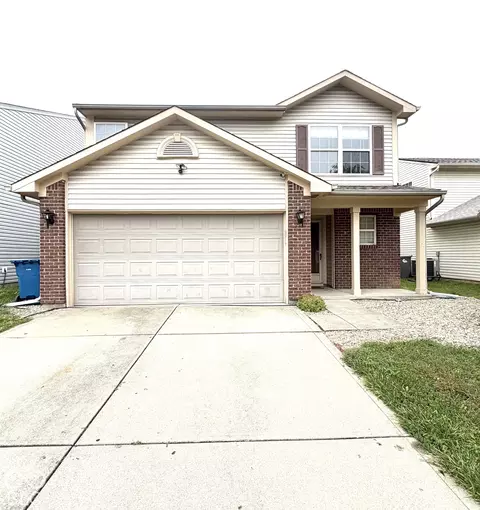 7704 Lake Vista Ln, Indianapolis, IN 46217