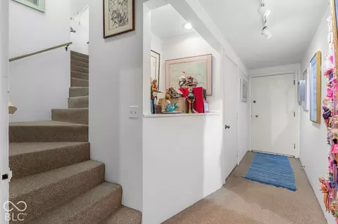 Entry Way - 314 Flatrock Dr, Columbus, IN 47201 photo 4 of 4