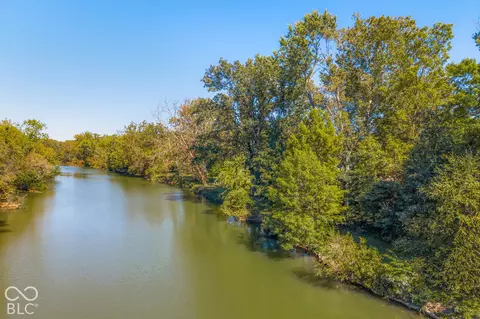 View/Area - 314 Flatrock Dr, Columbus, IN 47201 photo 2 of 4