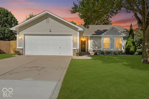 9904 Comb Run Ct, Avon, IN 46123