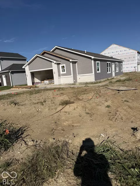 1445 Wigwam Ln, Martinsville, IN 46151