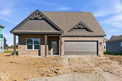 255 Holly Ln, Greenfield, IN 46140