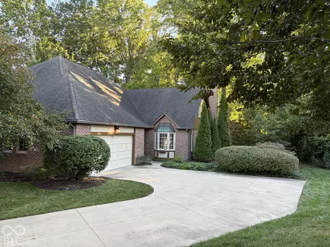 2065 Oldfields Circle South Dr, Indianapolis, IN 46228