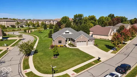 836 Justine Cir W, Indianapolis, IN 46234
