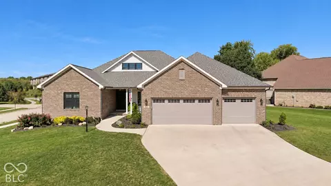 836 Justine Cir W, Indianapolis, IN 46234