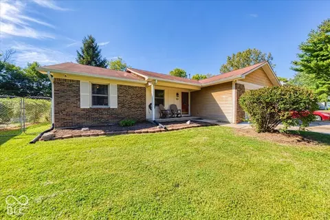 7950 Ridgegate West Dr, Indianapolis, IN 46268