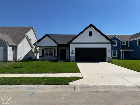 3555 Eastwood Ct, Whitestown, IN 46075