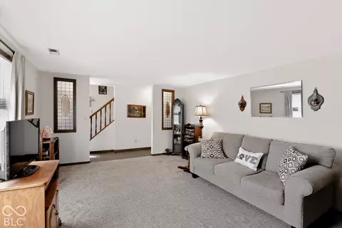 Living - 216 Ann Ave, Pendleton, IN 46064 photo 2 of 3