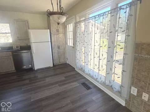 Kitchen - 256 E Park St, Plainfield, IN 46168 photo 3 of 3