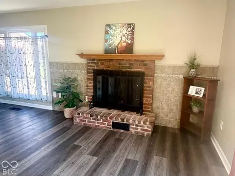 Living - 256 E Park St, Plainfield, IN 46168 photo 1 of 2