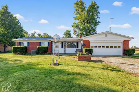 149 W Hickory Dr, Greenfield, IN 46140