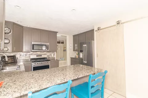 Kitchen - 111 Fairfield Ln, Pendleton, IN 46064 photo 3 of 6