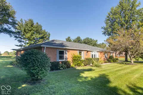 Exterior - 111 Fairfield Ln, Pendleton, IN 46064 photo 14 of 16