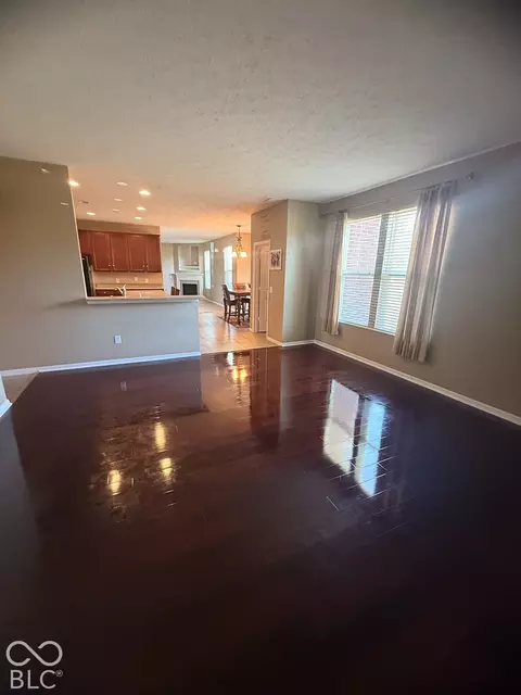 Living - 1131 Ascalon Ct, Indianapolis, IN 46239 photo 8 of 9