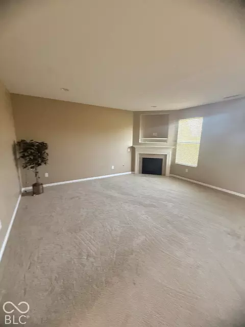 Living - 1131 Ascalon Ct, Indianapolis, IN 46239 photo 3 of 9