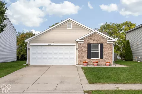 Exterior - 8357 S Firefly Dr, Pendleton, IN 46064 photo 2 of 8