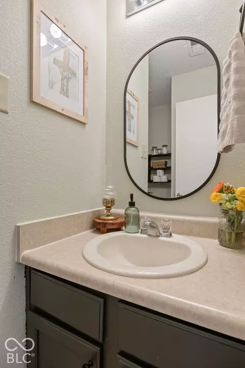 Bath - 8357 S Firefly Dr, Pendleton, IN 46064 photo 2 of 2