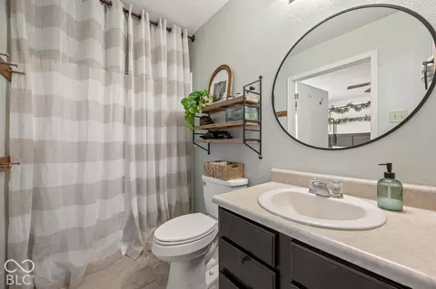 Bath - 8357 S Firefly Dr, Pendleton, IN 46064 photo 1 of 2