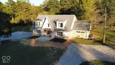 5941 S Poplar Grove Rd, Columbus, IN 47201