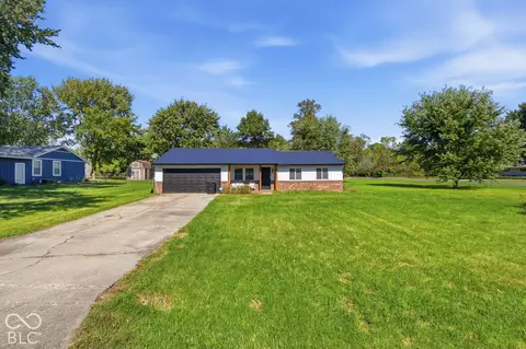 2814 W Walnut Dr, Greenfield, IN 46140